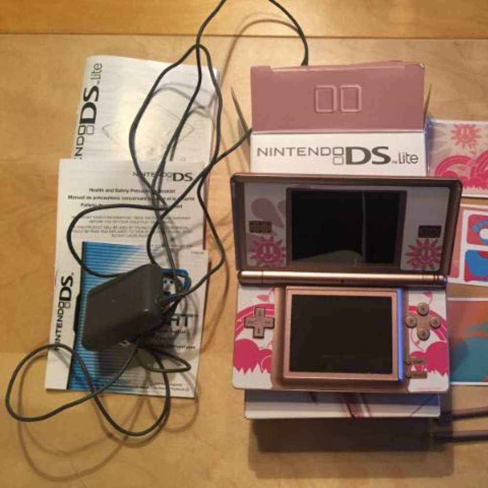 Nintendo DS Lite LOT